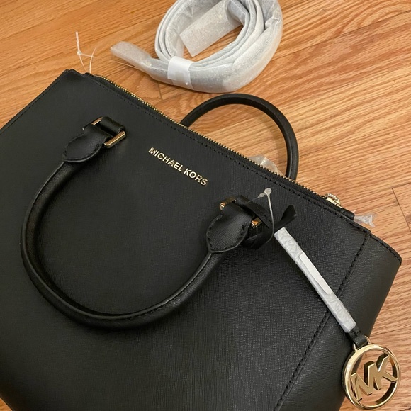 NWT Michael Kors Large black Leather Jet setting Top Handle handbag. OP:$348 - Picture 15 of 16